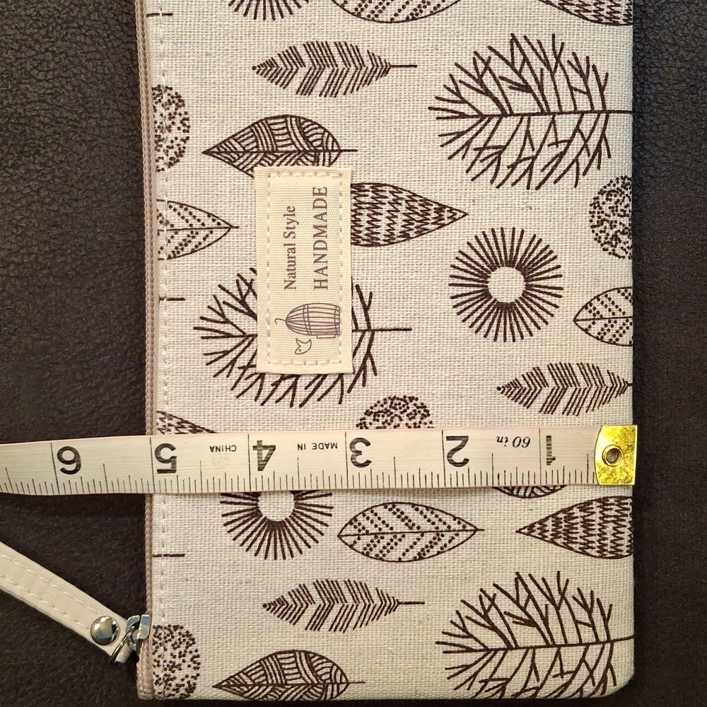 Nwot Leaf Patterned Make-Up Bag - image 6